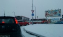 Bratislavu ochromilo sneženie, meškalo doslova všetko